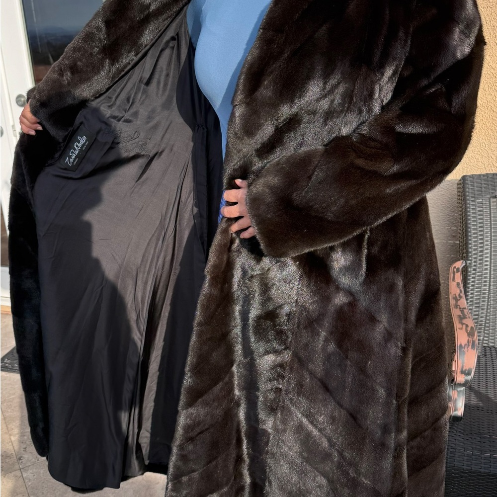Designed by Zandra Rhodes - Neiman Marcus, Full-length Black Mink Fur Coat - Picture 5 of 15
